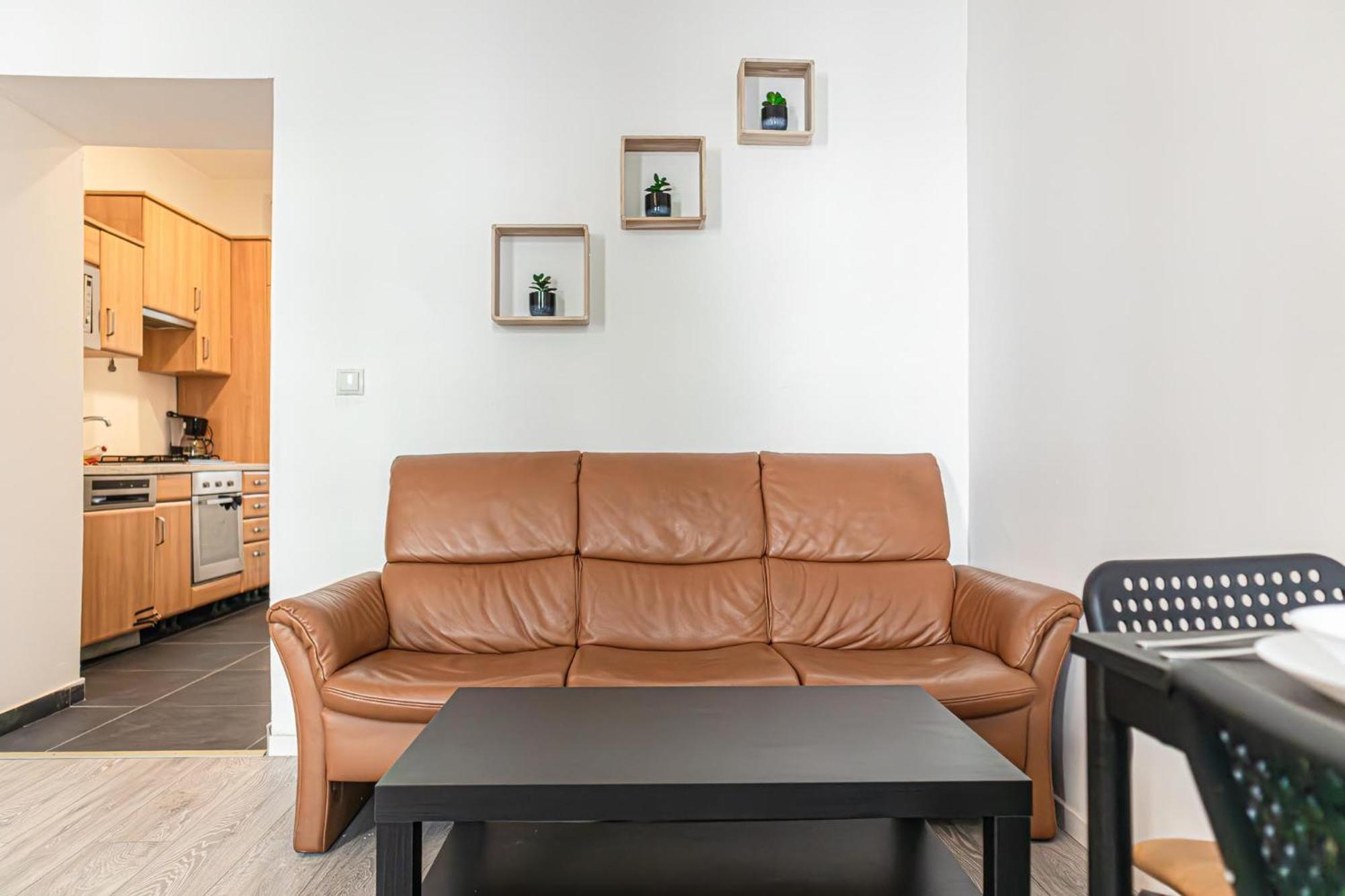 Inviting 1br Apt-near U6 Station Am Schoepfwerk Wien