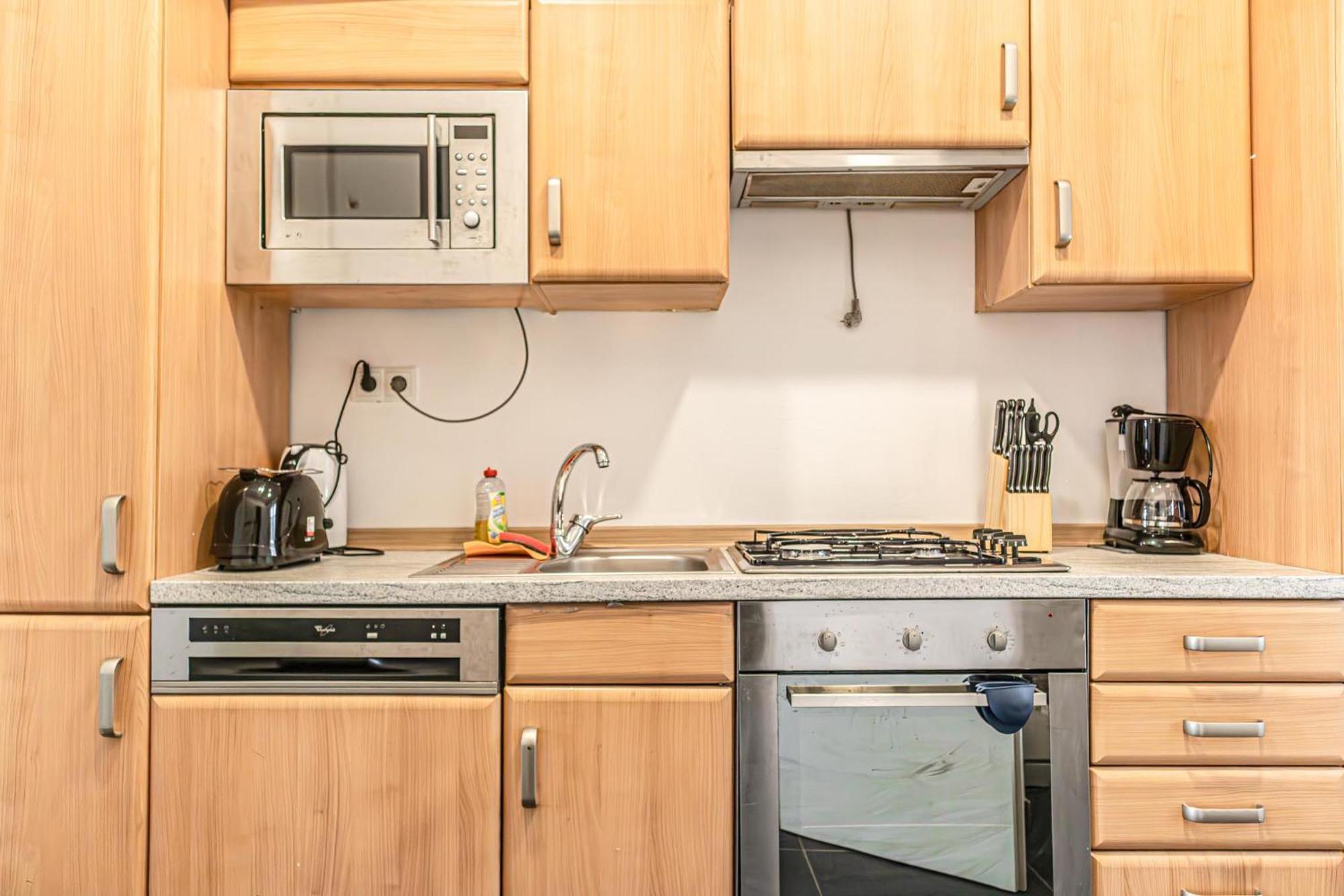 Inviting 1br Apt-near U6 Station Am Schoepfwerk Vídeň